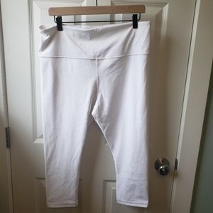 Athleta Elation White Capri Leggings XL